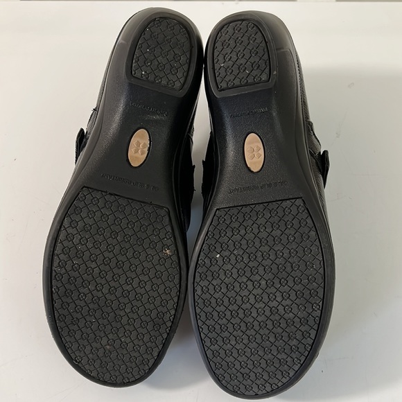 Shiny black leather loafers, size 8.5 - Picture 10 of 14